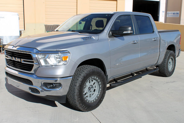 Raptor Marchepieds en aluminium de 5 po 2019+ Ram 1500 Crew Cab - noir texturé