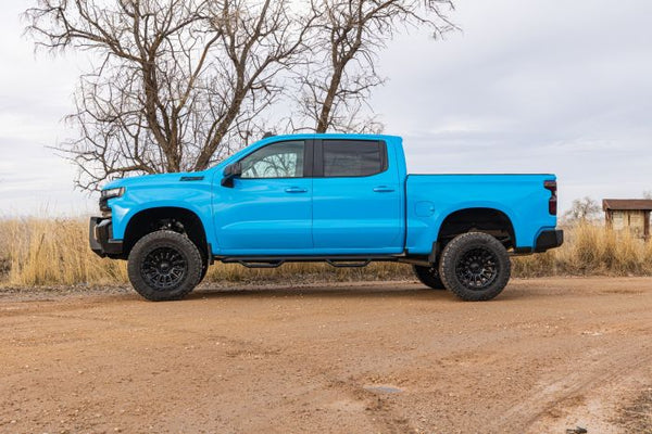 ReadyLift Suspension Lift Kit — 8" Lift — Falcon 3.3 Shocks, MAX3.3 (42-39840)
