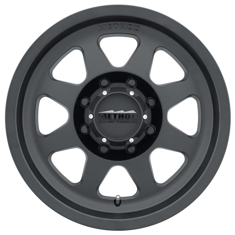 Method Roue MR701 17x9 déport -12mm 8x170 alésage 130.81mm - noir mat