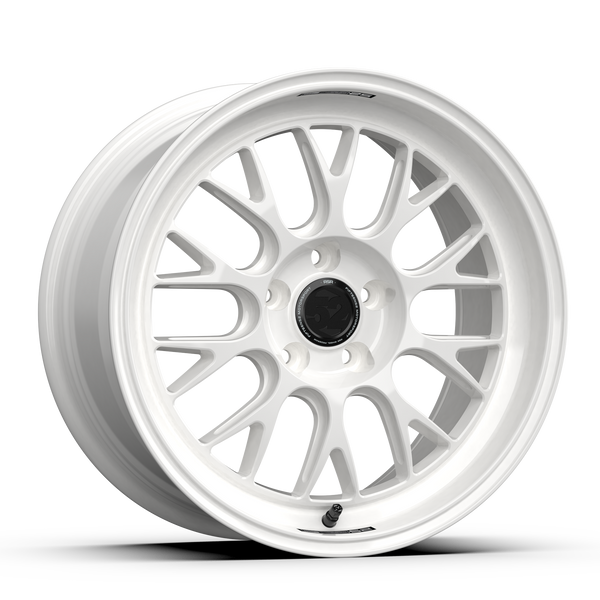 fifteen52 Holeshot RSR Wheel 18x9.5 5x114.3 38mm ET 73.1mm Center Bore Rally White