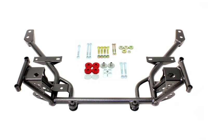 BMR Traverse K-Member avec supports moteur standard et supports de crémaillère standard 05-14 S197 Mustang - noir martelé