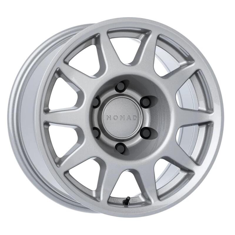 Nomad Roue N505OE Touring 17x8.5 po / 5X150 BP / déport 0mm / alésage 110.5mm - argent OE