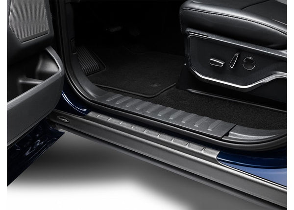 Bushwacker 19C RAM 1500 CREW CAB Trail Armor Rocker Panel