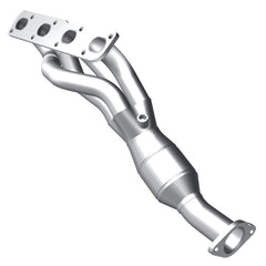 MagnaFlow Convertisseur catalytique à ajustement direct de collecteur 07 Titan 5.6L côté passager d'origine