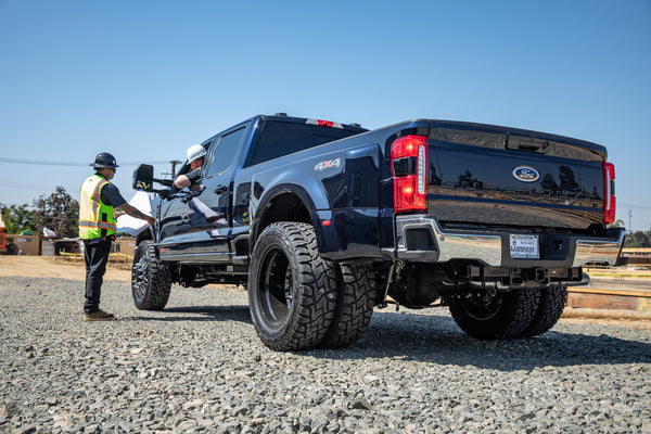 ICON 2023 Ford F-250/F-350 Super Duty 4WD Diesel, 2.5" Lift, Stage 2 Suspension System
