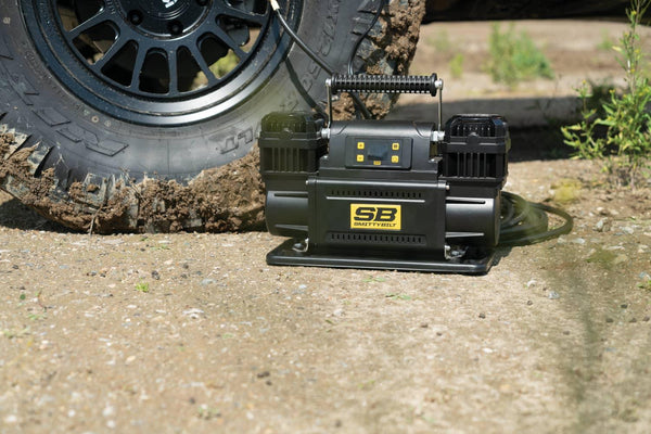 Smittybilt 10.6C Fm Dual Head Portable Compressor With Bag