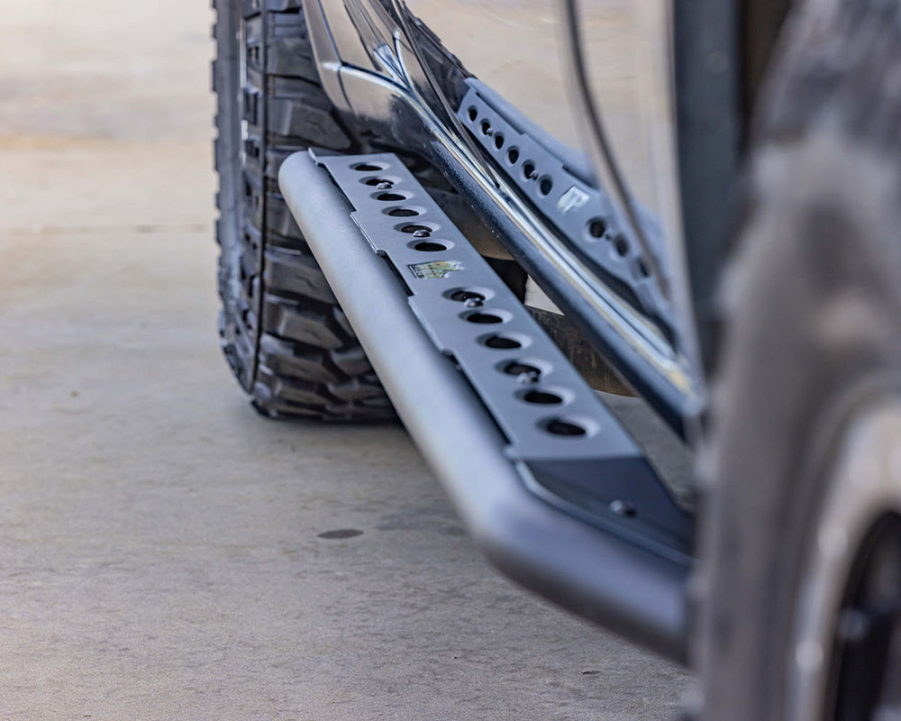 Ironman 4x4 Side Steps — 2019+ Chevrolet Silverado 1500