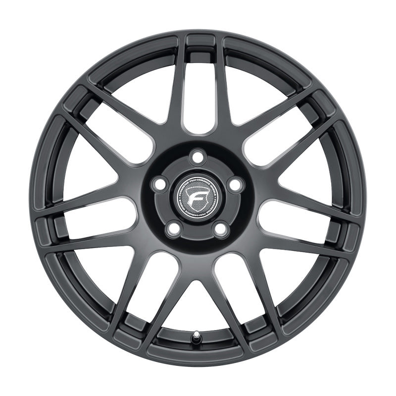 Forgestar Roue F14 Beadlock 17x10 / 6x135 / ET42 / espacement arrière 7.15 po - noir brillant