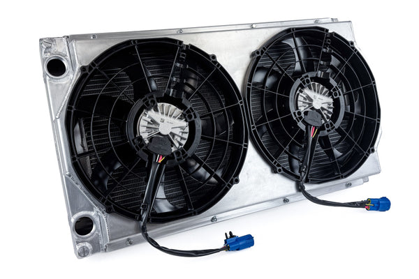 CSF Radiateur pour sport automobile avec carénage - ventilateurs SPAL sans balais 14 po - faisceaux