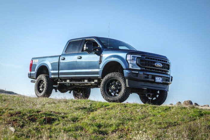 ReadyLift Suspension Lift Kit — 6" Lift — MAX3.3, Radius Arms — 2017-2022 Ford F-250 Super Duty / F-350 Super Duty (43-21650)